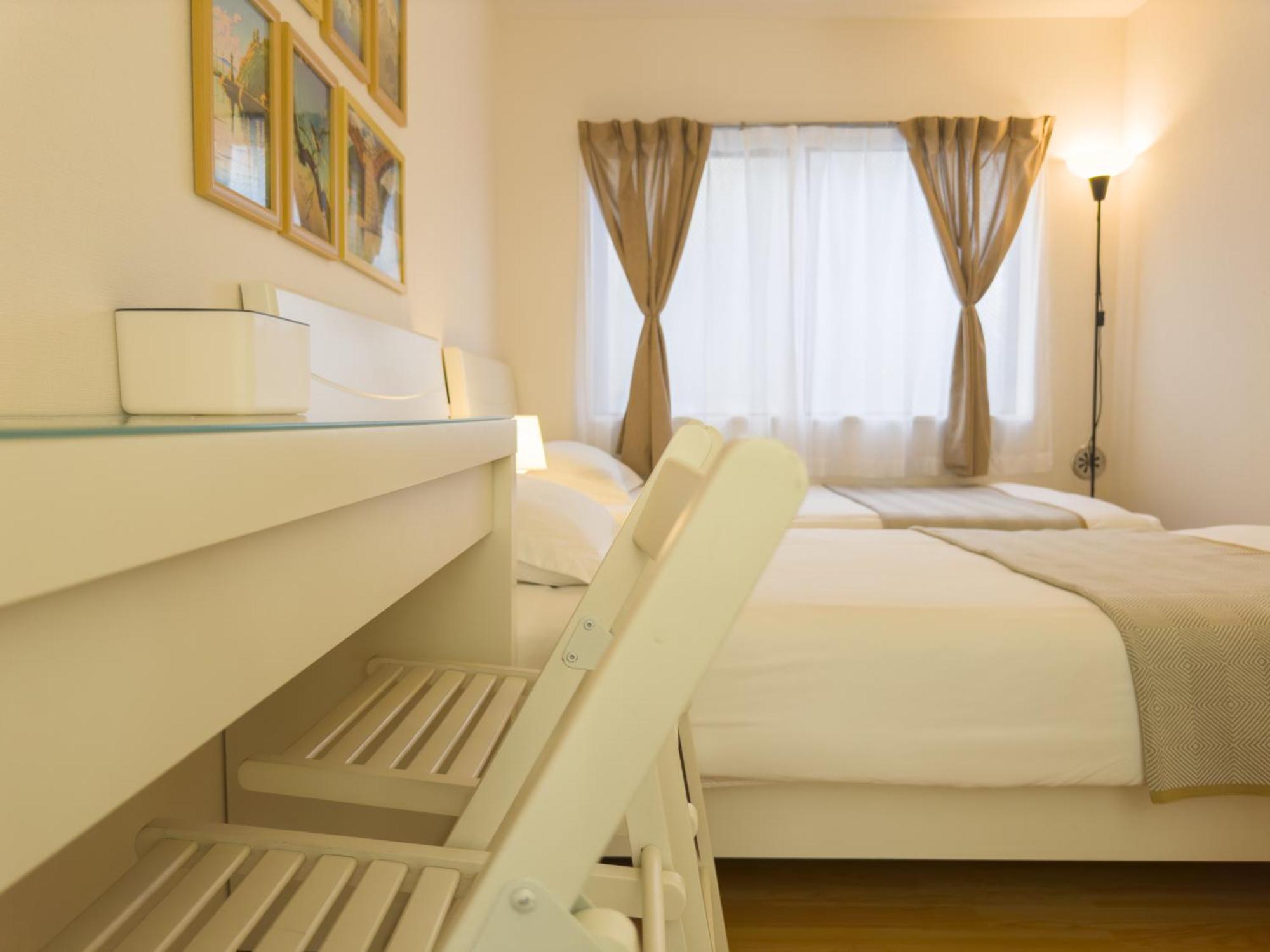 Family Or Business Travel 20 Percent Off 3 Minutes To Shinjuku Max 3 People Apartment